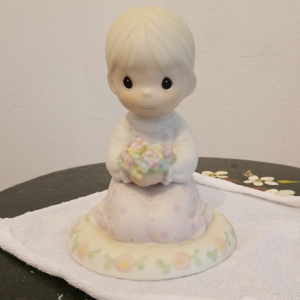 Precious Moments: Figurine